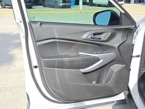 New 2026 Chevrolet Trax LS FWD image 15