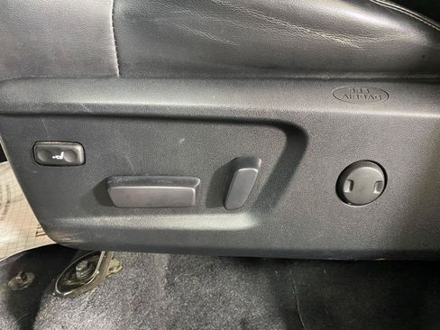 Used 2021 Toyota Tundra Platinum AWD/4WD image 24