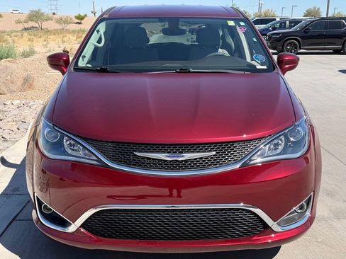 Used 2018 Chrysler Pacifica Touring Plus FWD image 11