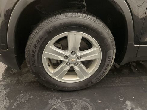 Used 2019 Chevrolet Trax LT w/ LT Convenience Package AWD/4WD image 25