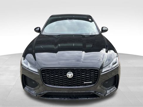 New 2025 Jaguar F-PACE R-Dynamic S image 4