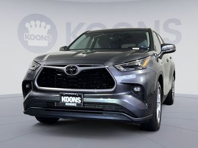 Used 2024 Toyota Highlander LE