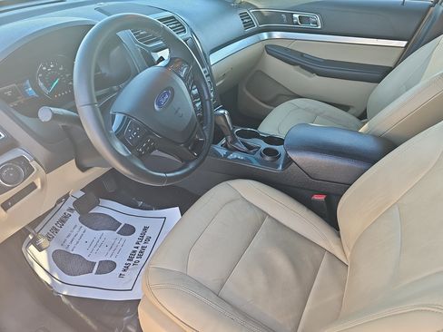 Used 2016 Ford Explorer XLT w/ Equipment Group 202A image 17