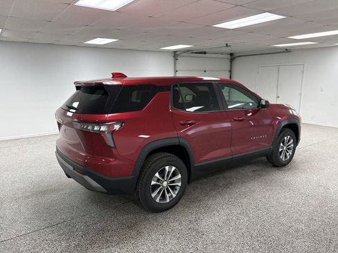New 2026 Chevrolet Equinox LT w/ Convenience Package II AWD/4WD image 8