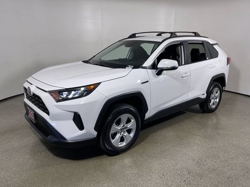Used 2021 Toyota RAV4 LE AWD/4WD image 7