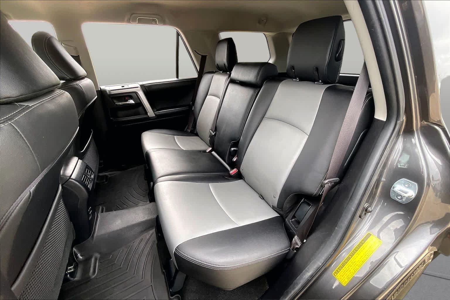 Used 2019 Toyota 4Runner SR5 Premium RWD image 17