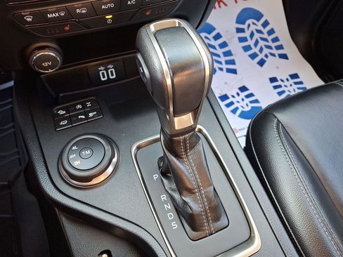 Used 2020 Ford Ranger Lariat w/ Equipment Group 501A Mid image 17