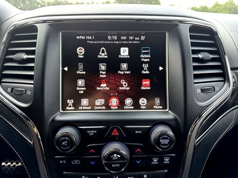 Used 2017 Jeep Grand Cherokee SRT image 21