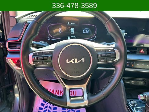 Used 2023 Kia Sportage EX image 18