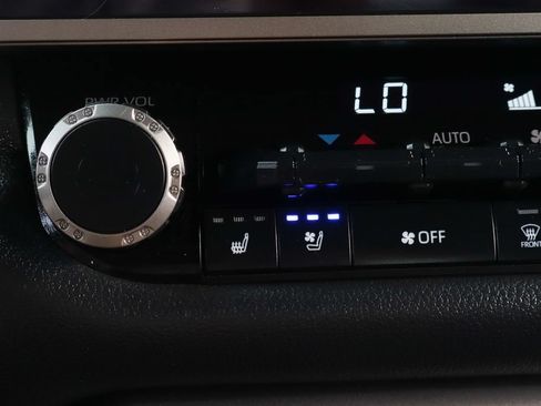 Used 2025 Toyota Tundra Limited w/ TRD Off-Road Package AWD/4WD image 35