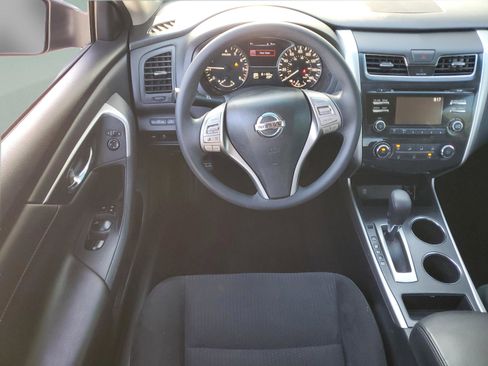 Used 2015 Nissan Altima 2.5 S w/ Special Edition Package image 10