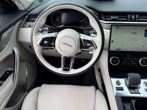 Used 2022 Jaguar F-PACE S AWD/4WD image 29