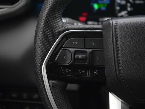 Used 2024 Toyota Tundra Platinum image 17