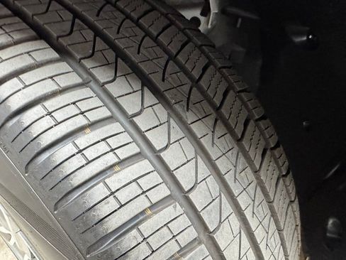 New 2025 Mercedes-Benz GLS 450 4MATIC image 31