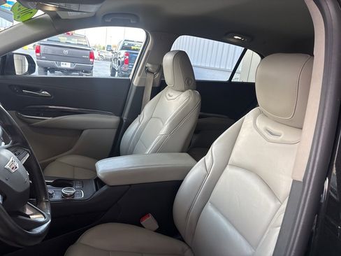 Used 2022 Cadillac XT4 Luxury image 8