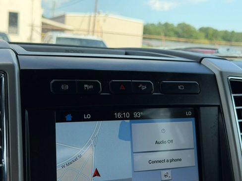 Used 2017 Ford F250 Lariat w/ Lariat Ultimate Package AWD/4WD image 37