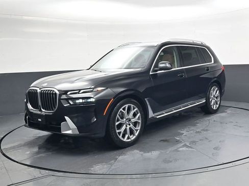 Used 2026 BMW X7 xDrive40i image 9