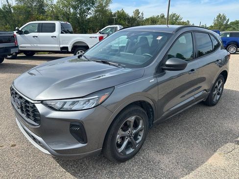 Used 2024 Ford Escape ST-Line w/ Tech Pack #1 AWD/4WD image 3