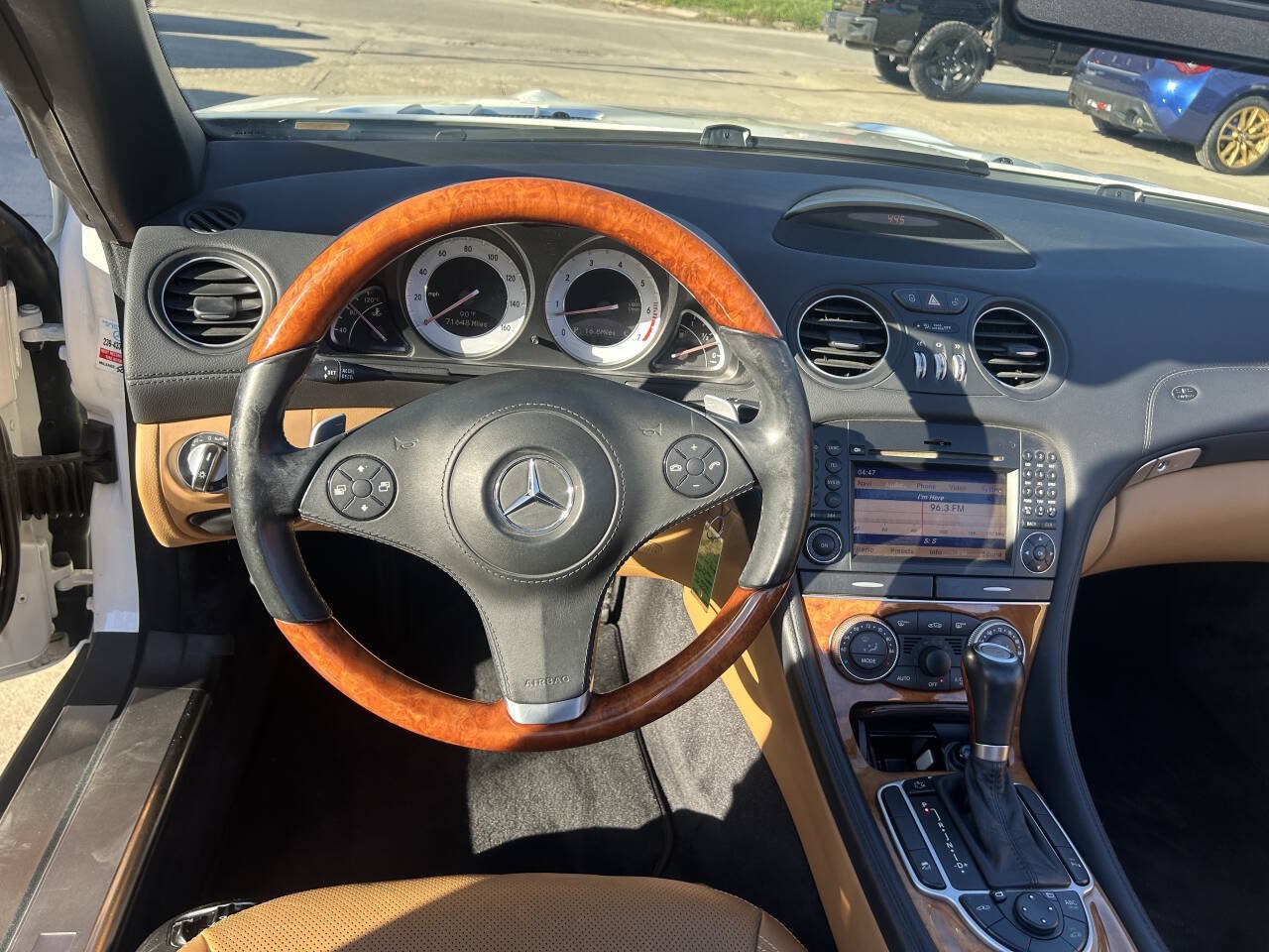 Used 2011 Mercedes-Benz SL 550 image 26