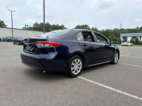 Used 2023 Toyota Corolla LE w/ Carpet Mat Package (TMS) FWD image 5