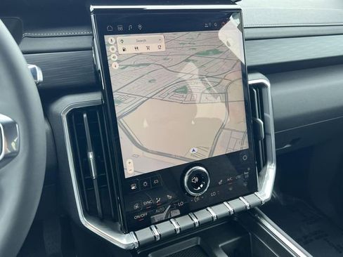 New 2025 GMC Acadia Elevation image 17