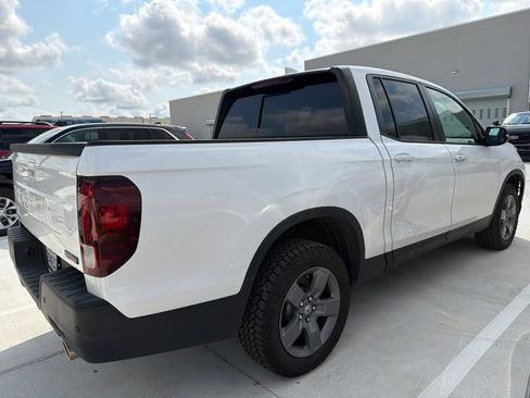 Used 2025 Honda Ridgeline TrailSport image 4