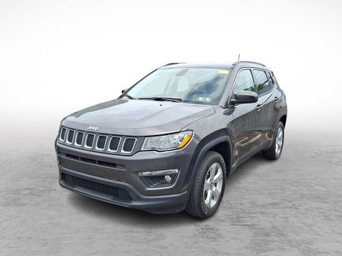Used 2020 Jeep Compass Latitude w/ Cold Weather Group AWD/4WD image 1