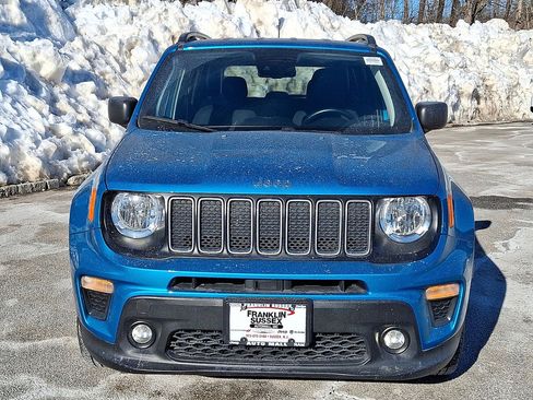 Certified 2022 Jeep Renegade Latitude w/ Convenience Group image 29