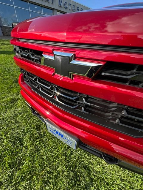 Used 2025 Chevrolet Silverado 1500 RST AWD/4WD image 29