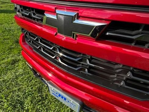 Used 2025 Chevrolet Silverado 1500 RST AWD/4WD image 29
