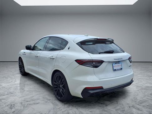 Used 2022 Maserati Levante Modena AWD/4WD image 5