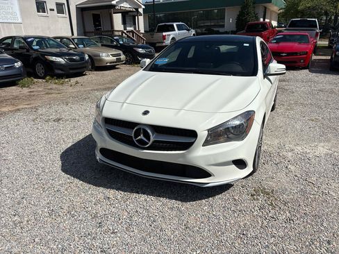 Used 2018 Mercedes-Benz CLA 250 4MATIC image 3