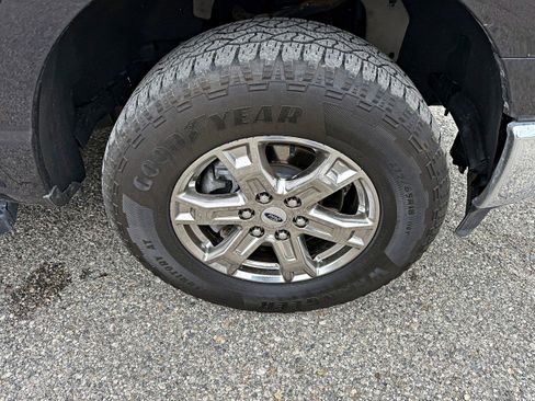 Used 2022 Ford F150 Lariat w/ Equipment Group 502A High image 11