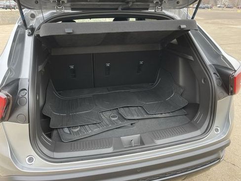 Used 2025 Chevrolet Trax RS w/ Driver Confidence Package image 22