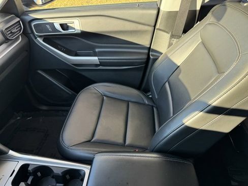 Certified 2023 Ford Explorer XLT w/ Equipment Group 202A image 24