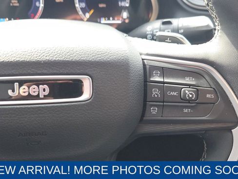 Used 2023 Jeep Grand Cherokee Altitude image 15