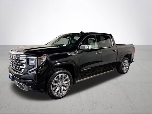 Used 2022 GMC Sierra 1500 Denali w/ Denali Reserve Package image 2
