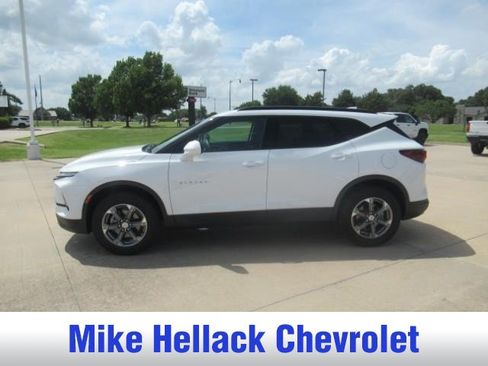 Used 2025 Chevrolet Blazer LT w/ Convenience Package FWD image 4