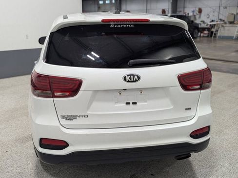 Used 2020 Kia Sorento LX image 4