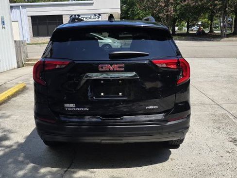 Used 2019 GMC Terrain SLE w/ Driver Convenience Package AWD/4WD image 4