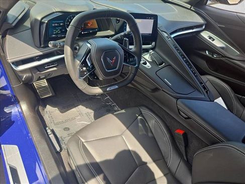 Used 2025 Chevrolet Corvette Z06 RWD image 17