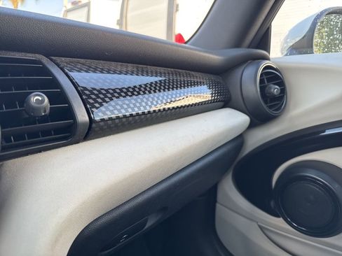 Used 2018 MINI Cooper S image 15