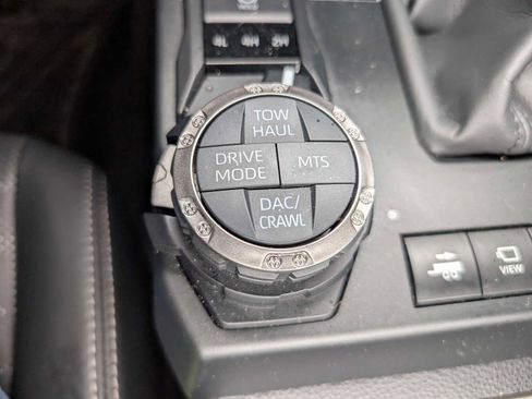 Used 2025 Toyota 4Runner TRD Off-Road Premium image 29