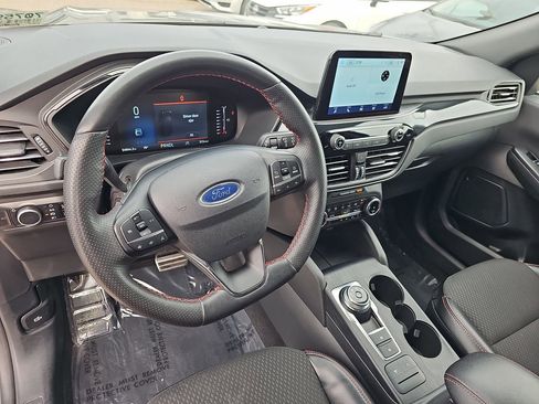 Used 2024 Ford Escape ST-Line image 15