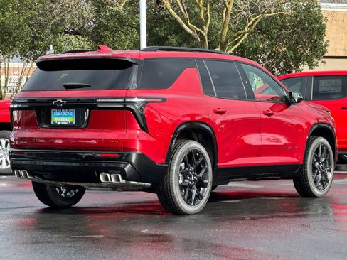 New 2026 Chevrolet Traverse RS image 3