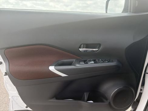 Used 2024 Nissan Kicks SR FWD image 34