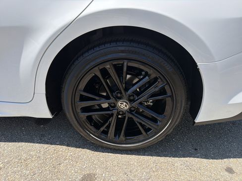 Used 2026 Toyota Camry SE w/ Convenience Package FWD image 19