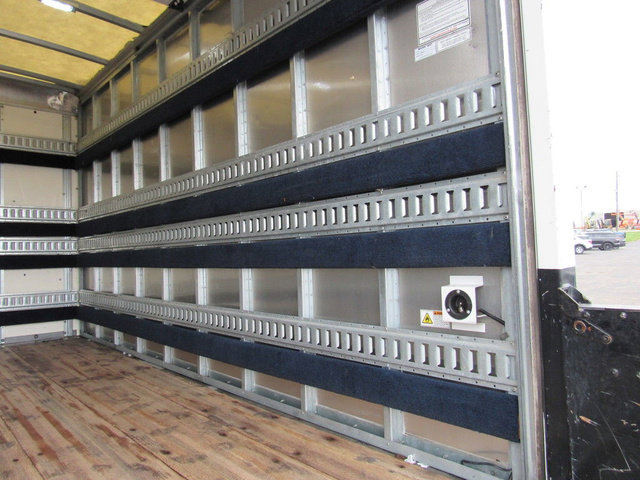 Used 2021 Chevrolet Express 3500 RWD image 21