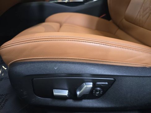 Used 2023 BMW 530i w/ Convenience Package RWD image 28