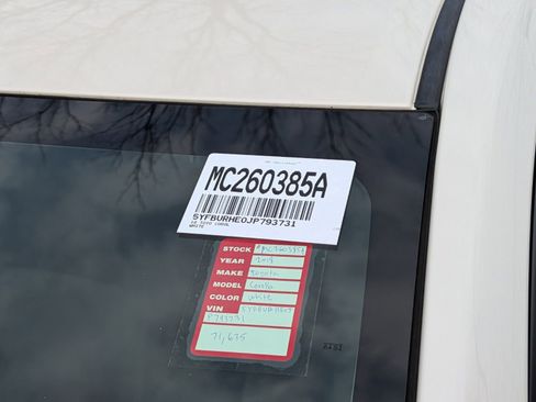 Used 2018 Toyota Corolla LE image 28